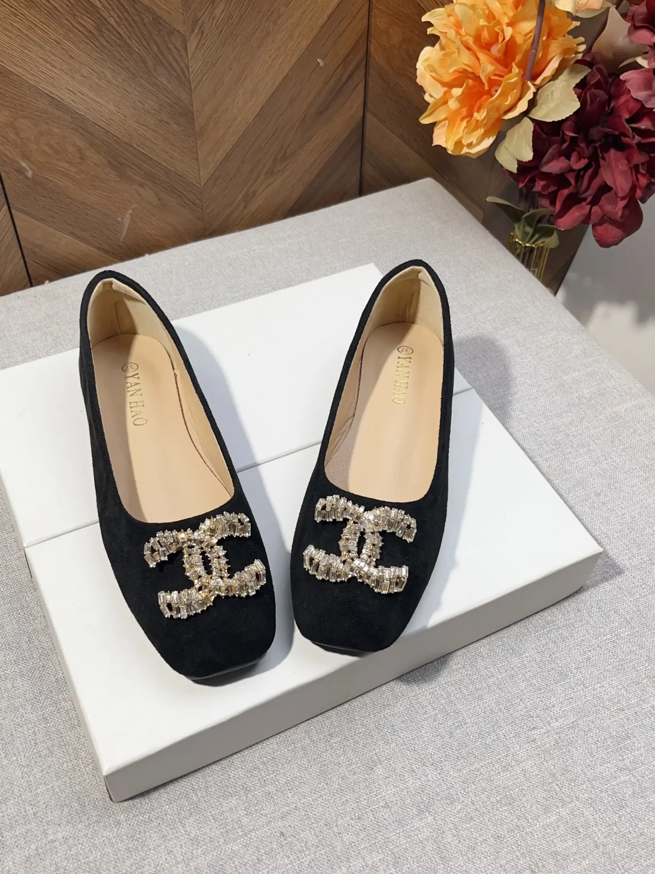 Women's Square Toe Ballet Flats, Flat Casual Shoes, Classic Velvet with Rhinestone C Buckles, Comfortable Soft Sole, All-Season Dress Shoes, Everyday Wear Footwear, Casual Trendy Flat