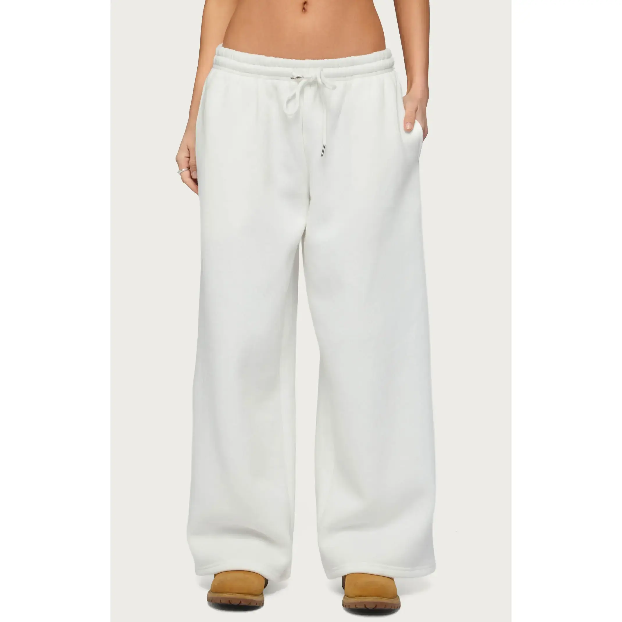 Edikted Women's Petite Kamari Low Rise Wide Sweatpants