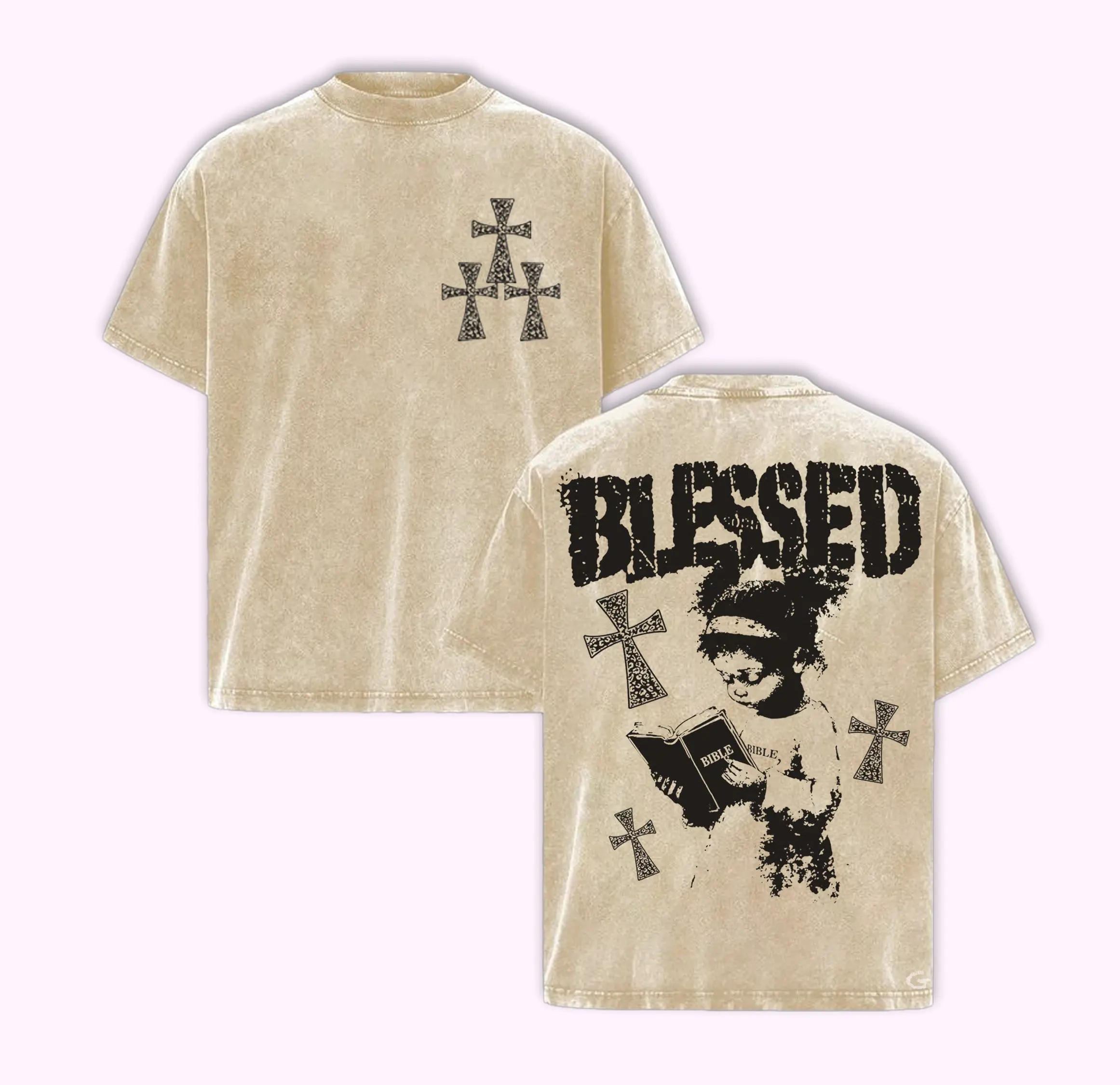 Manfinity EMRG Men's T-Shirt Beige Round Neck Short Sleeve Tee with Faith and Little Girl Reading Bible Print Vintage American Streetwear Casual Summer Top Cotton Menswear
