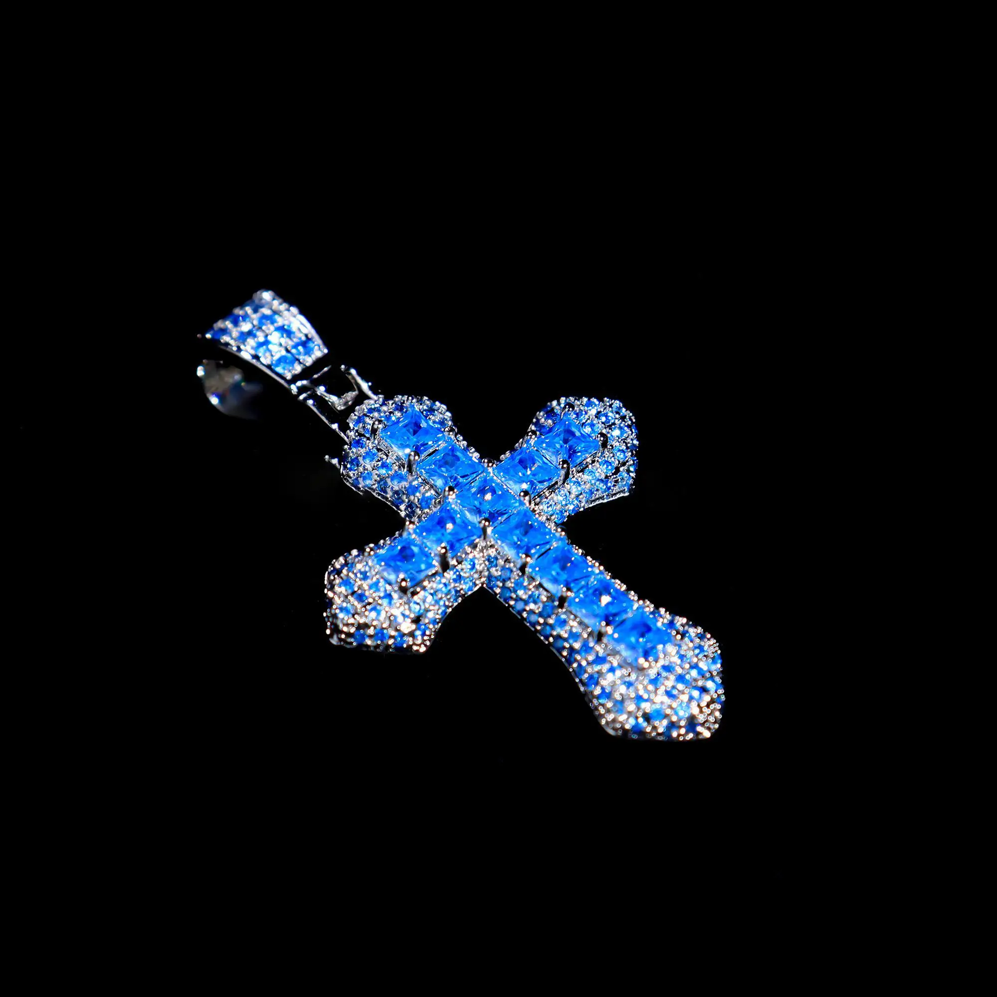 Premium Stainless Steel Cross Necklace Set of 2 - Unisex Zircon Decorative Cross Necklace Set for Everyday Wear Durable Titanium Steel Faux Zircon Des