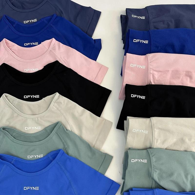 DFYNE Seamless Impact Gym Set for Women – Compression Crop Top & Pleated Bum Scrunch Shorts, Sculpting 2-Piece Workout Outfit for Yoga, Training, Athleisure DFYNE Seamless Impact Gym Set for Women – Compression Crop Top & Pleated Bum Scrunch Shorts, Sculpting 2-Piece Workout Outfit for Yoga, Training, Athleisure