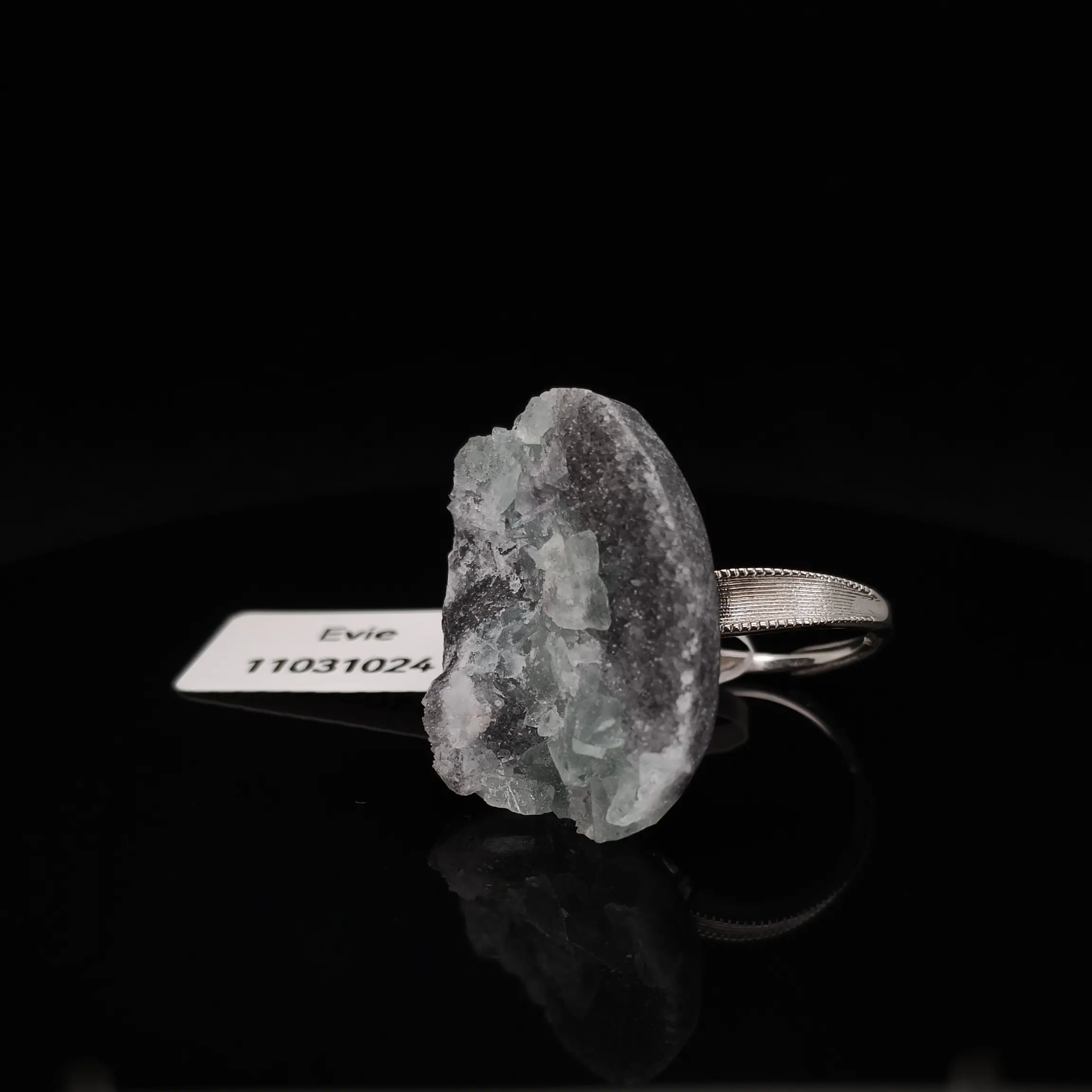 Natural stone 11031024