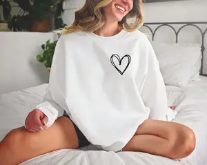 Heart Crewneck Sweatshirt: Valentine's Day Love Sweater, Trendy Graphic Sweatshirt Long Sleeve Tops Pullover