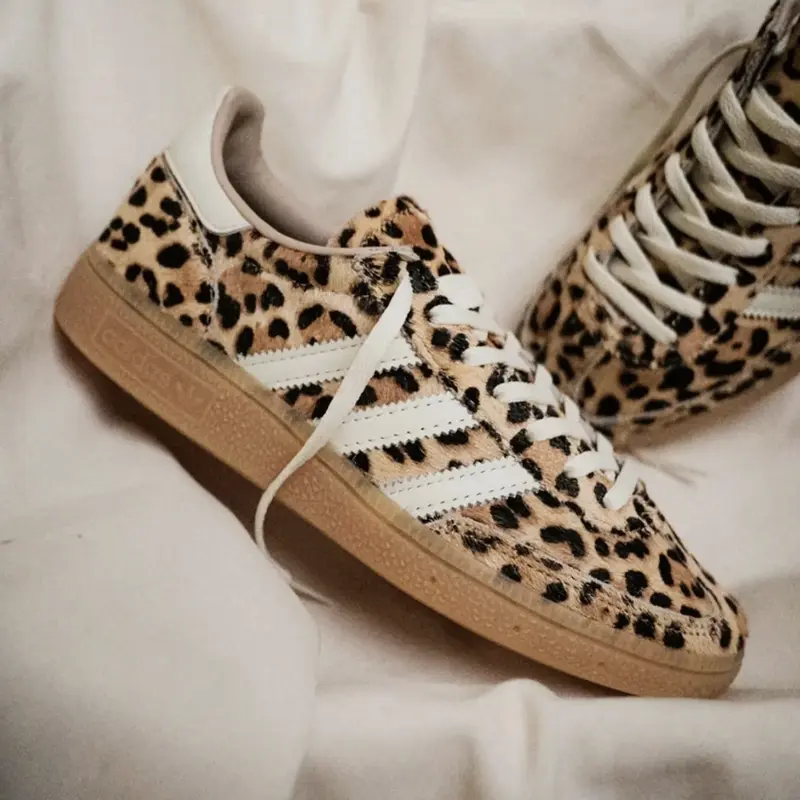 Women's Adidas Handball Spezial Retro Court Athletic Shoe - Magic Beige Premium Leather Footwear, Narrow Fit, Cushioned Sole, Leather Upper, True to Size, Light Sports Retro Casual Trainer, Aurora Design
