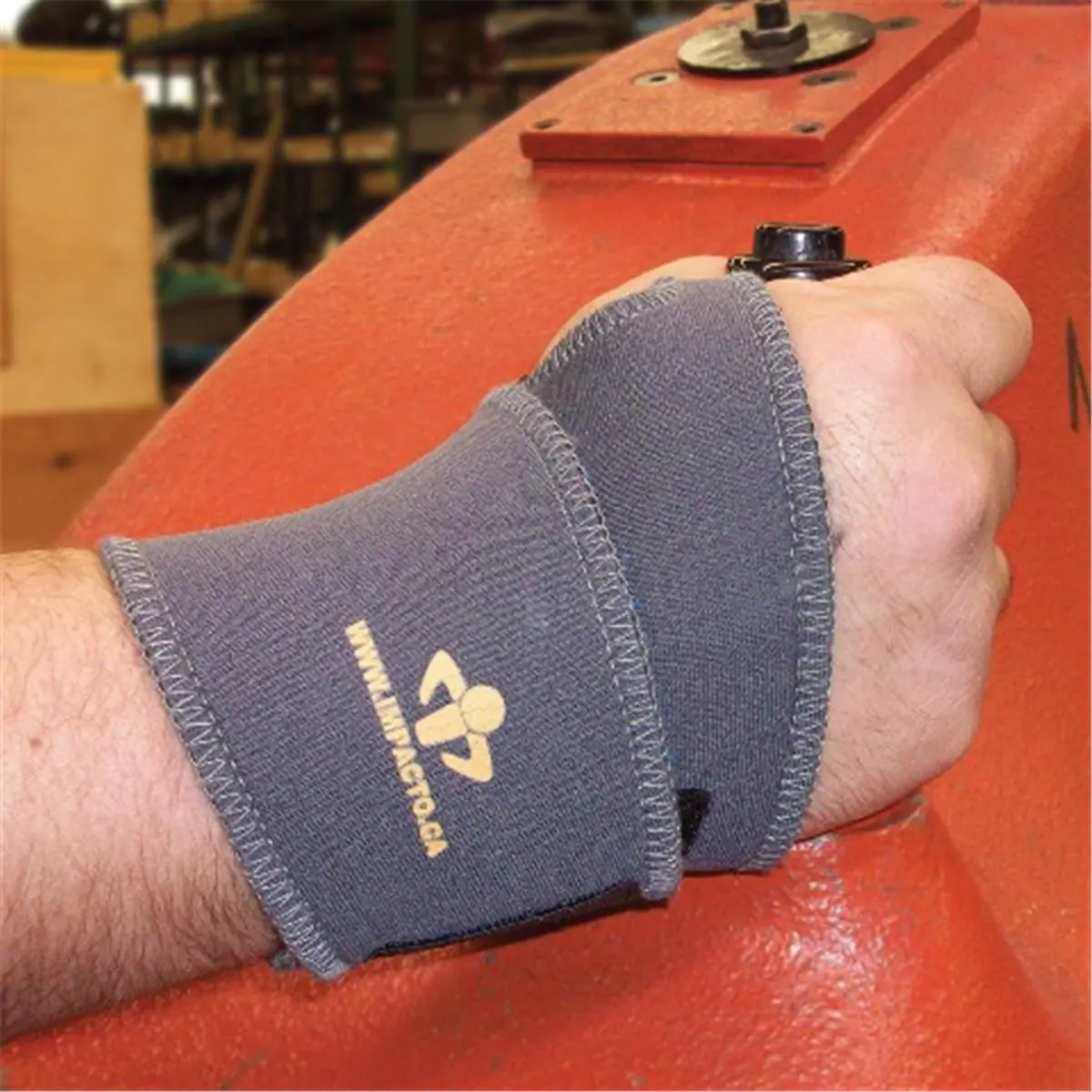 Impacto Thermo Wrap Wrist Support - Thermal Compression Brace with Moisture-Wicking Nylon for RSI & Carpal Tunnel Sufferers, Size XS-S, Sports Recovery, Injury Prevention, Prevents CTS, Sports Injury Rehabilitation Accessory