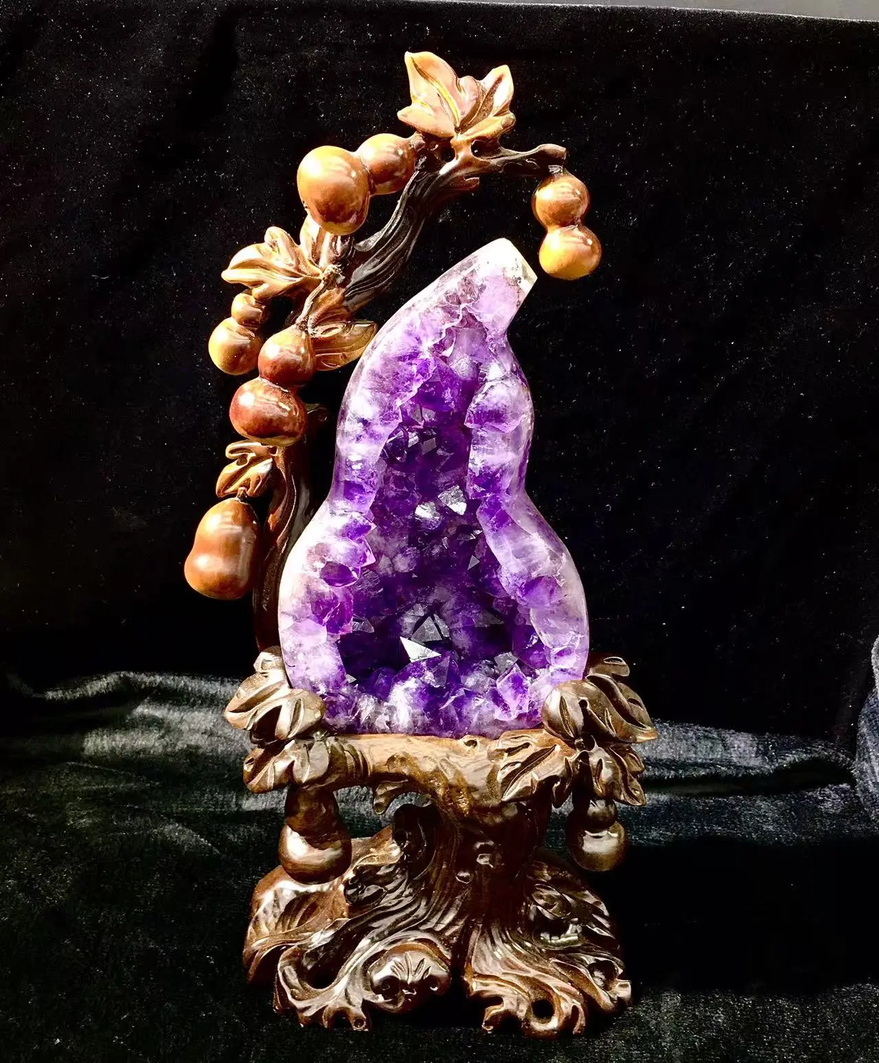 Natural Amethyst Cucurbit Ornaments, Handmade Natural Crystal Decorations for Home Tabletop Display, Amethyst Natural Crystal Decorations