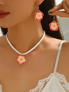3-Piece Boho Vintage Gradient Clay Flower Pendant Earrings Necklace Set, Elegant Sweet Handmade Jewelry for Women, Perfect Gift for Any Occasion from parties and proms to music festivals. An ideal gift for a mother, lover, or friend; perfect for Valentine