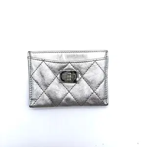 Pre-owned CHANEL LEATHER Small Leather Goods Metallic silver matelassé aged calfskin Reissue 2.55 cardholder with silver finish hardware