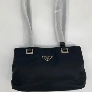 Pre-owned PRADA Classic Nylon Shoulder Bag/WJ04919029 /9029