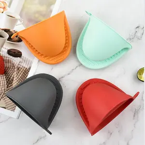 Set of 4 Heat Resistant Silicone Oven Gloves, Non-Slip Kitchen Cooking Baking BBQ Mitts, Durable Insulated Potholders for Safe Handling, Kitchenware