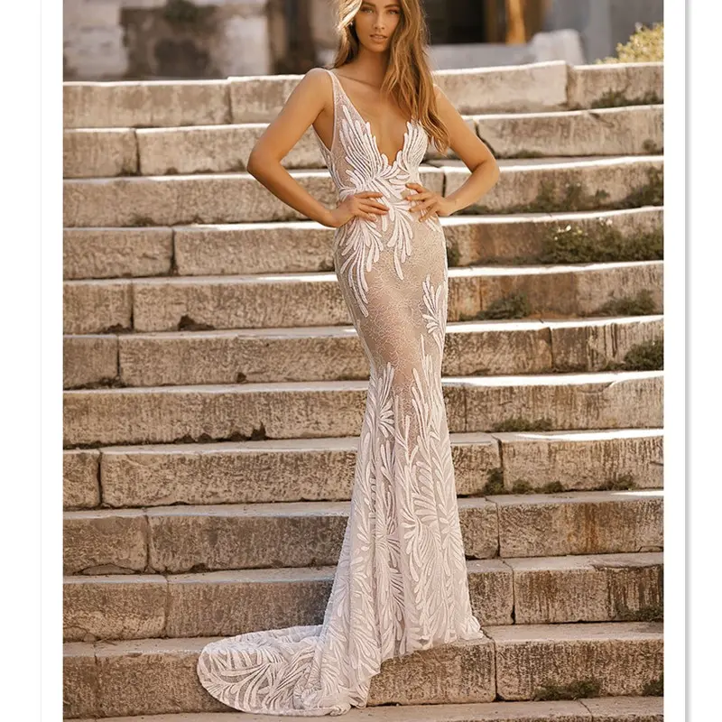 V Neck Backless Lace sleeveless Wedding Nude Dress