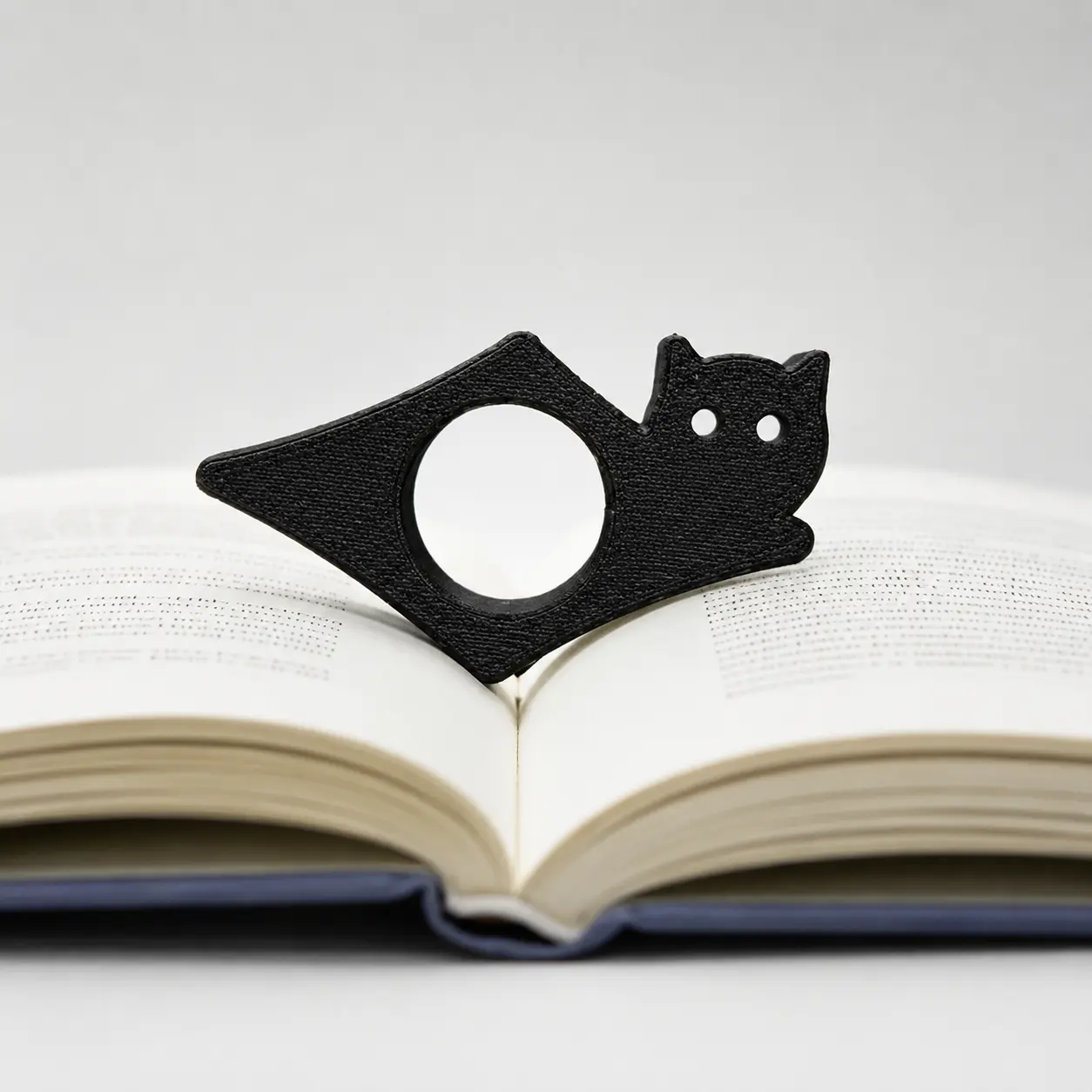Cute Cat Thumb Book Page Holders - 2pc Playful Page Markers, Never Lose Spot Office Stationery, Delightful Gift for Book Lovers, Cute Bookmarks, Slip Over Thumb