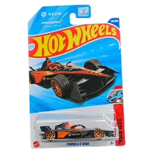 2025 Hot Wheels McLaren Formula E Gen 3 NEOM Track Aces Diecast Car Racing Car