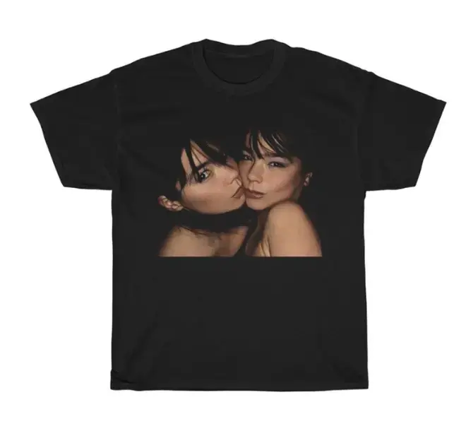 Bjork Vintage Vibe Isobel T-Shirt, Music Band T-Shirts, 90s Retro Shirt, Vintage Graphic Tee, Unisex Shirt Womenswear Menswear Top Streetwear Oufits, Gift For Men