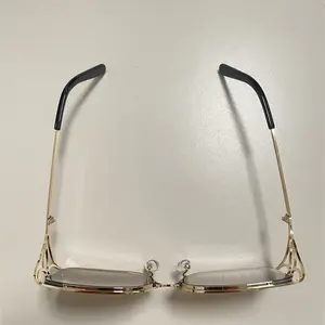 Gold Aviator Sunglasses for Women Men, Retro Metal Frame Trendy UV Blocking Sun Glasses Vintage Shades For Travel Beach Driving, TikTok Viral Must-Have Outfits Accessories 2026