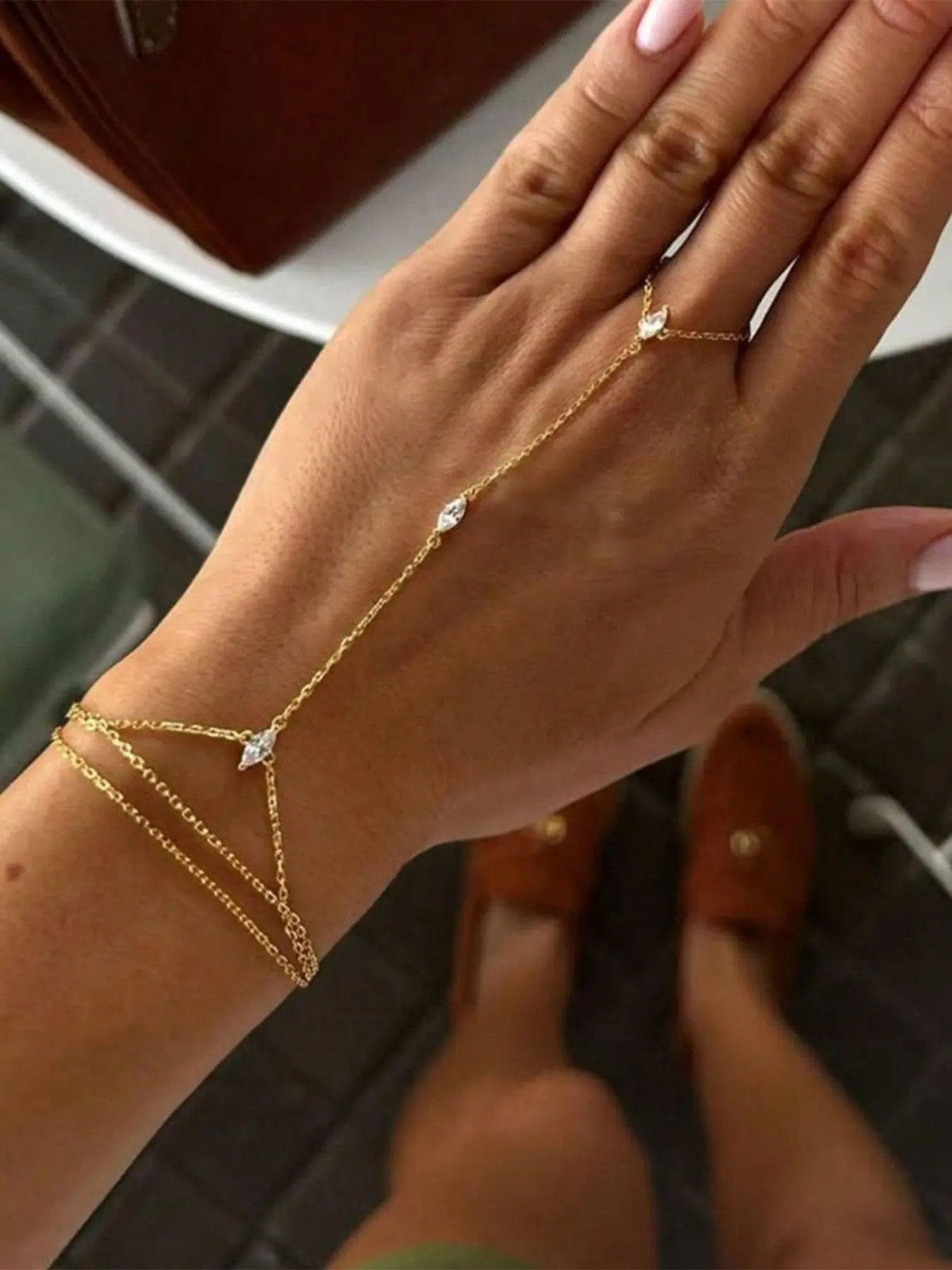 Women’s Dainty Hand Chain Bracelet, Fashion Bracelets, Minimalist Design, Ideal for Spring/summer Fashion, Versatile Accessory