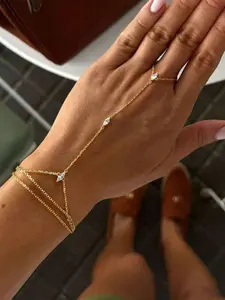 Women’s Dainty Hand Chain Bracelet, Minimalist Design, Ideal for Spring/summer Fashion, Versatile Accessory