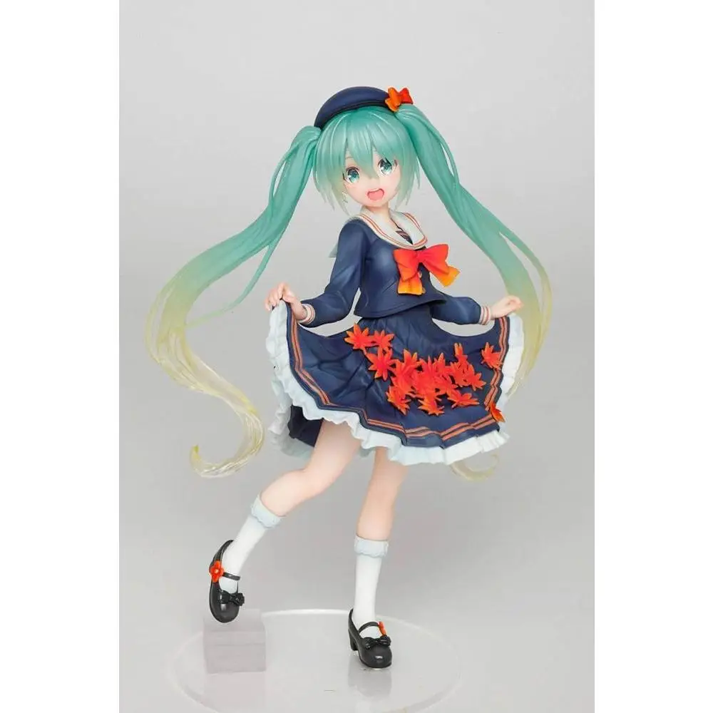 Taito 7" Hatsune Miku 3rd Season Autumn Version Figure