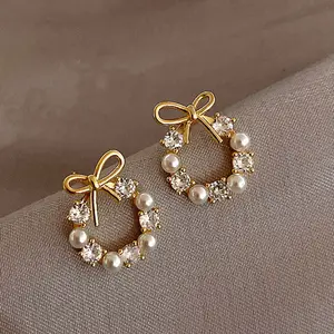 Cute Christmas Faux Pearl Bow Floral Wreath Stud Earrings High-Quality Holiday Gift for Teenage Girls Female Accessories