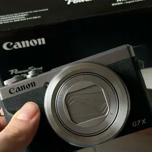 Canon PowerShot G7 X Mark III Digital Camera, Black Compact Point-and-Shoot Camera for Vlogging, Content Creation
