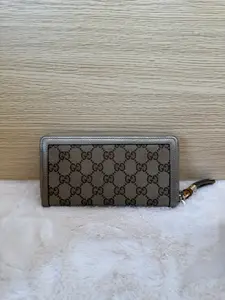 Pre-owned GUCCI GG Supreme Bamboo Pull Zip Around Long Wallet