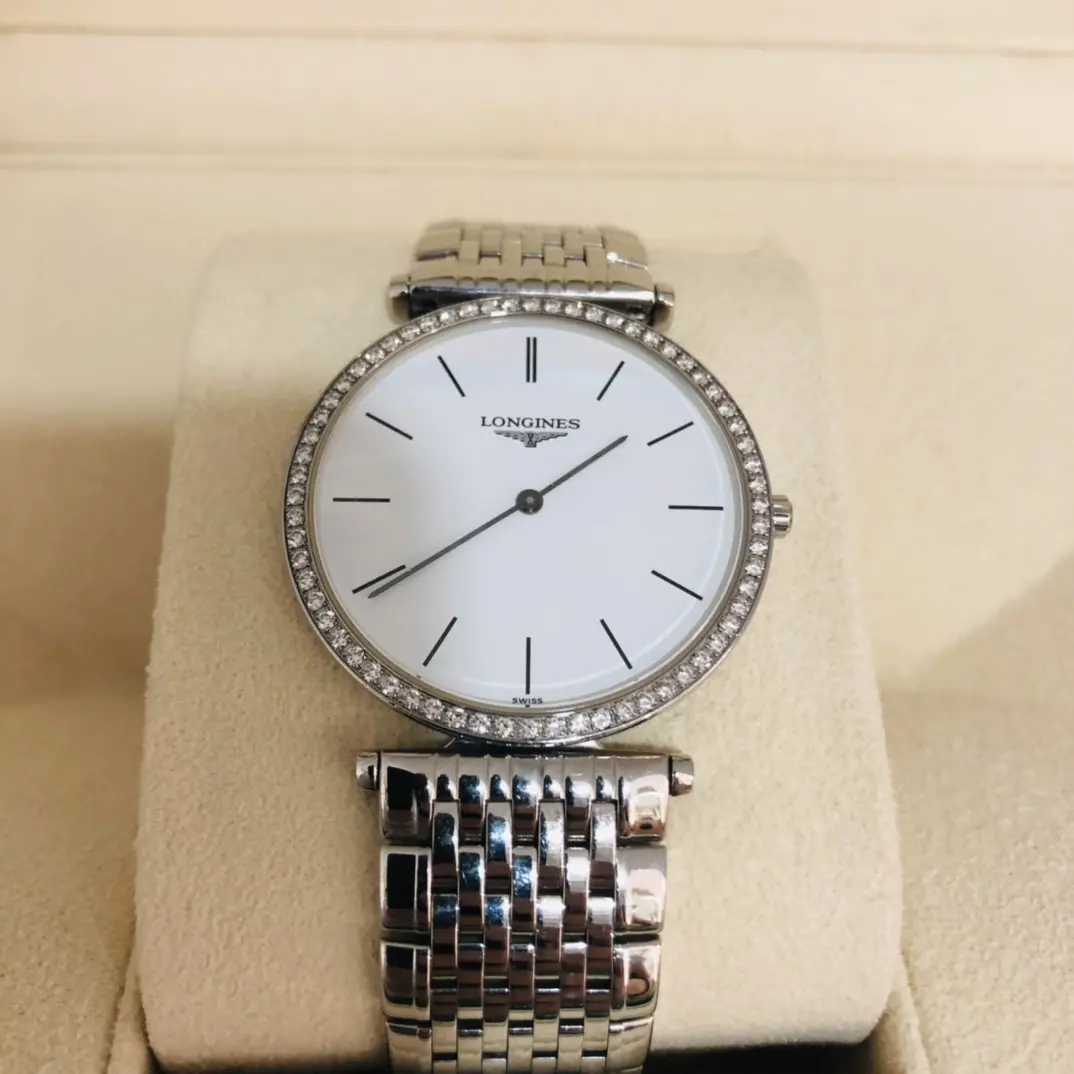 Longines Elegant Series Quartz Watch, 33 mm case diameter, ultra-thin at 6 mm, originally set with diamonds.（watch）