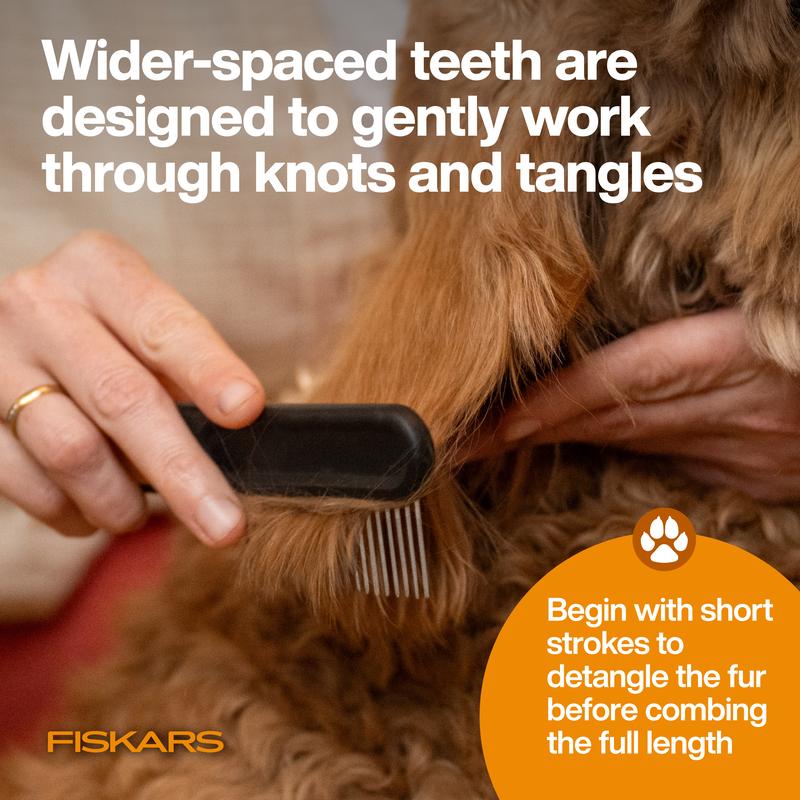 Fiskars Wide Toothed Comb for Pets - Gentle Tangle Removal with Rounded Teeth Ends & Durable Stainless Steel Materials - 7in Length - Suitable for Medium to Long Coats