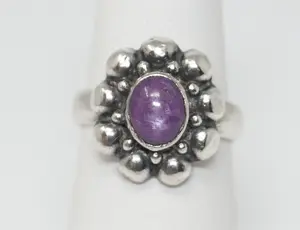 Vintage Purple Star Ruby Sterling Silver Southwestern Ring - Sz 6