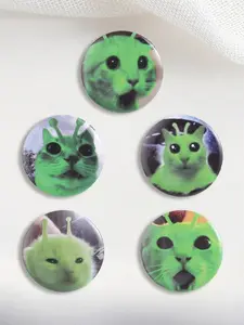 Alien Cat Emoticon Iron Badge, Soft Cute Sci-Fi Contrast Fun Y2K Trendy Round Iron Pin, Daily Wear Accessory for Cat Lovers, Fashion Accessory