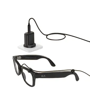 Compatible with Ray‑Ban Meta AI smart glasses; charging cable for Skyler/Wayfarer/Headliner models; data cable that connects to a power bank
