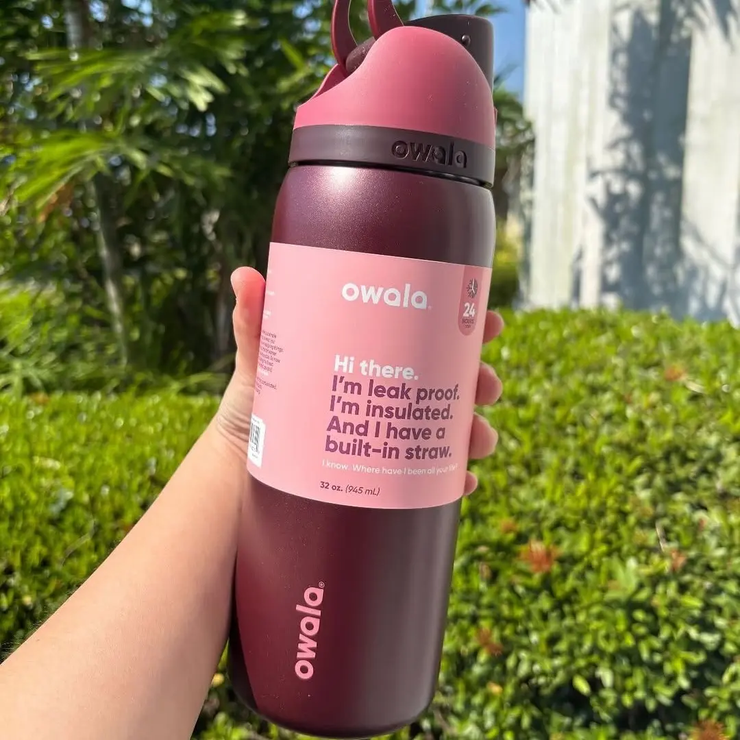 Owala FreeSip Drinkware 32oz Water Bottle – Black Cherry | Leak