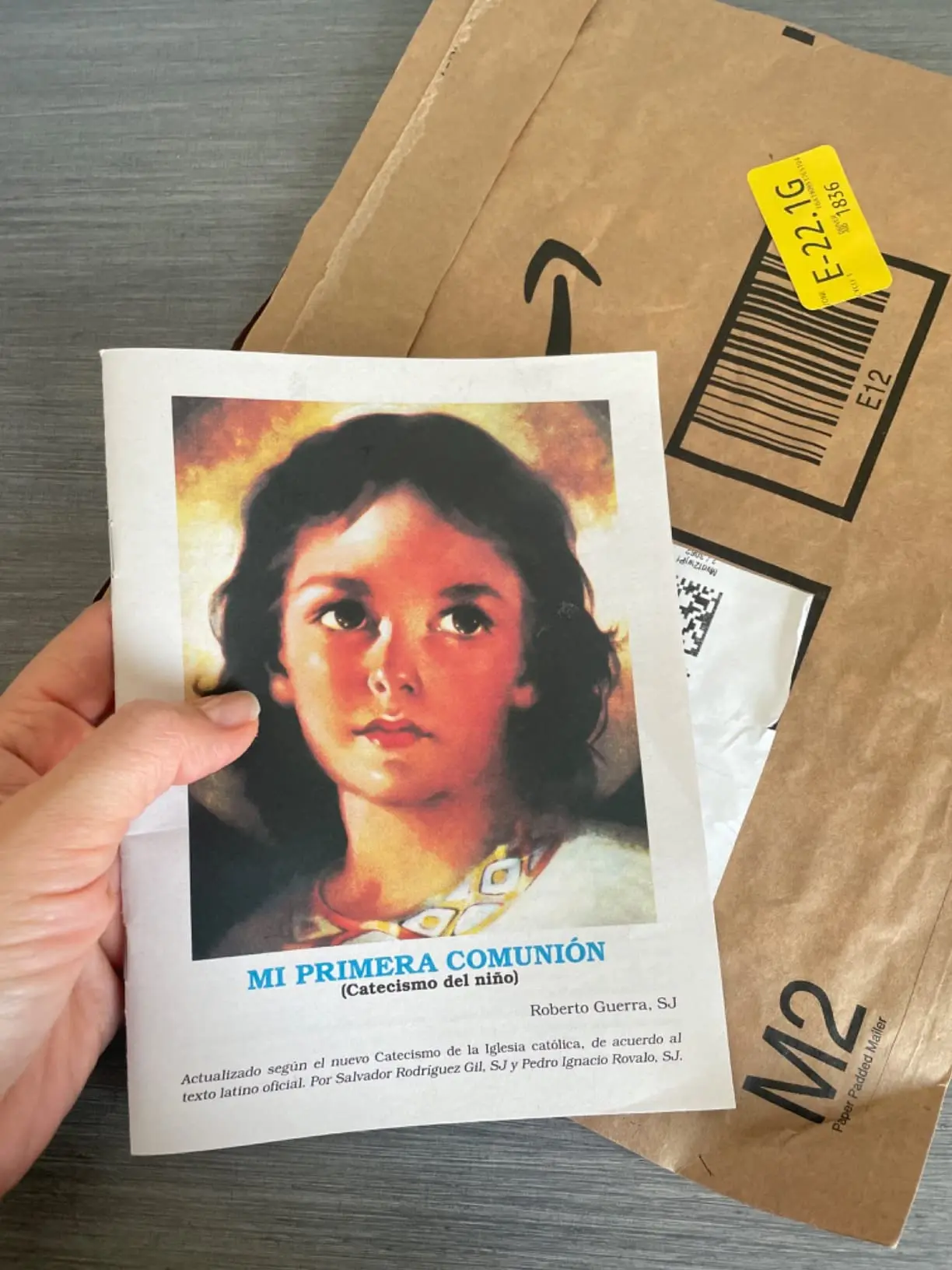 Mi Primera Comunion: Catecismo del nino (Spanish Edition) Staple Bound – November 1, 2003