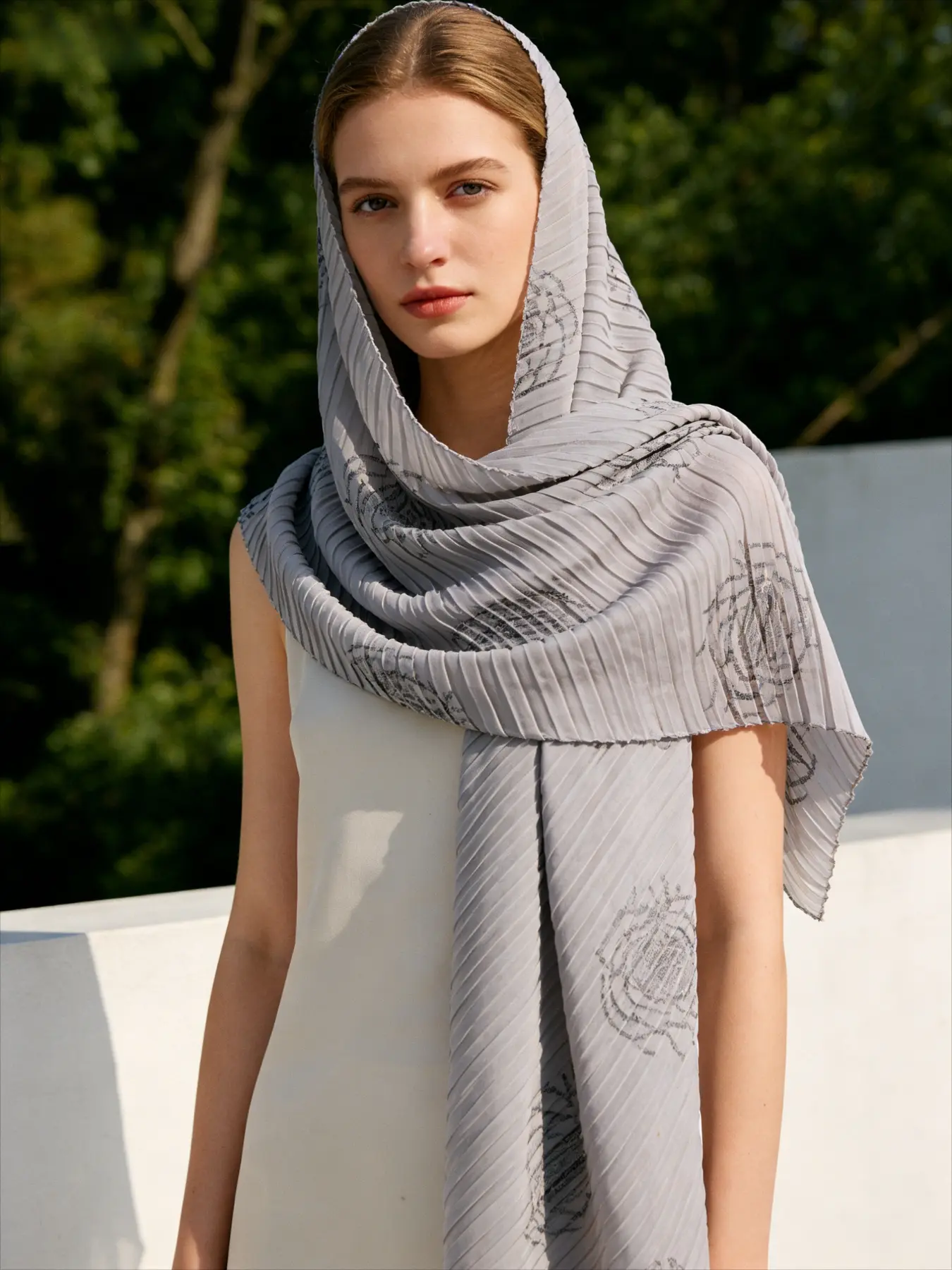 New pleated square scarf for women, fashionable and versatile spring/summer accessory, Korean-style shawl headscarf for work.