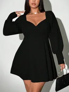 【Plus Size】1 Piece Women's Black Sweetheart Neck Puff Sleeve Fit & Flare Mini Dress, TikTok Viral "Quiet Luxury" & "Y2K Edgy Sexy" Style, Structured Stretchy Fabric & Cinched Waist Detail, For Plus-Size Fashion Women, Perfect for Date Nights, Club Outings