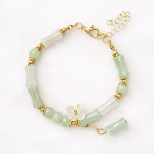 Elegant Adjustable Beaded Bracelet with Flower