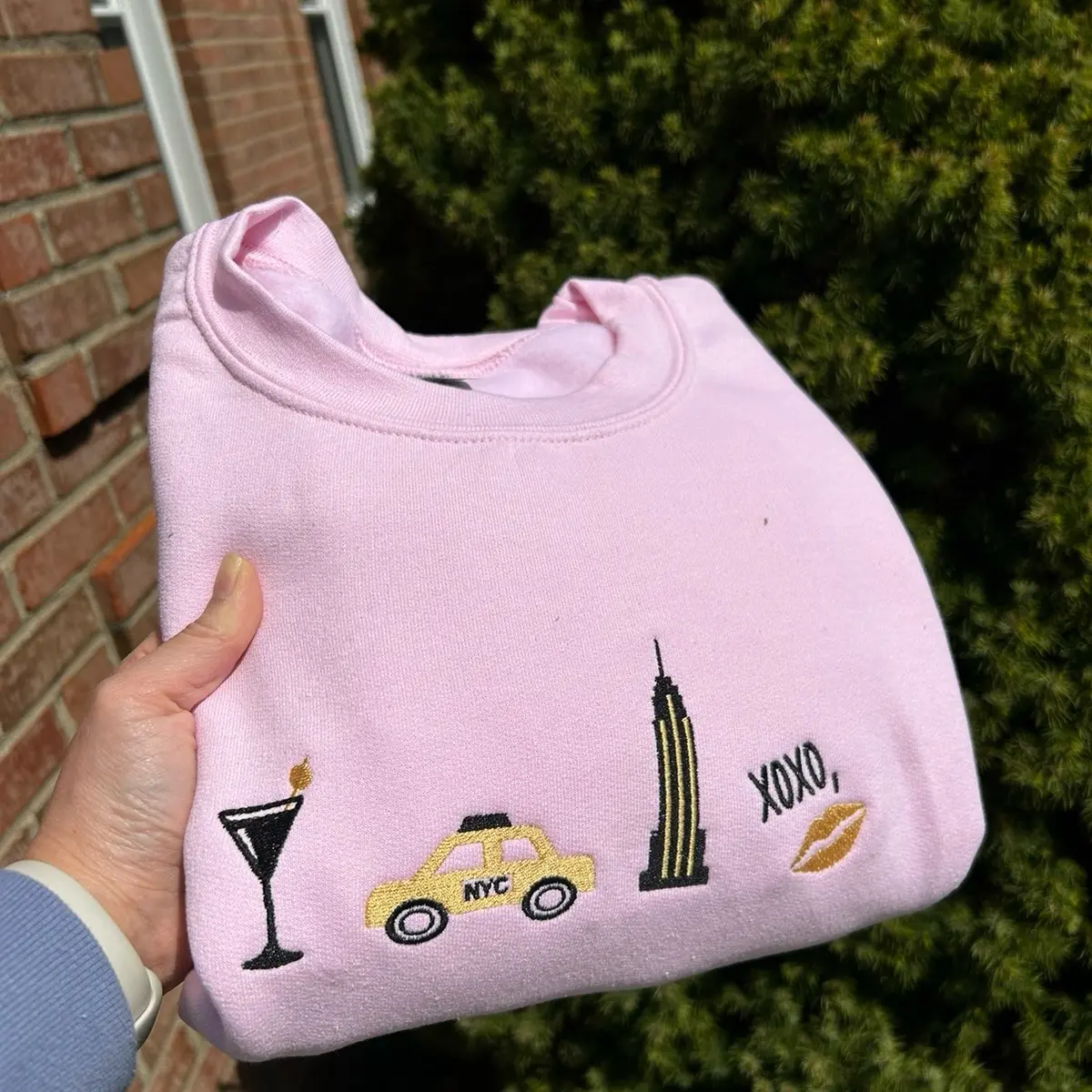 Embroidered Gossip Girl Blair Serena Chuck Dan New York crewneck sweatshirt minimalist trendy tv show