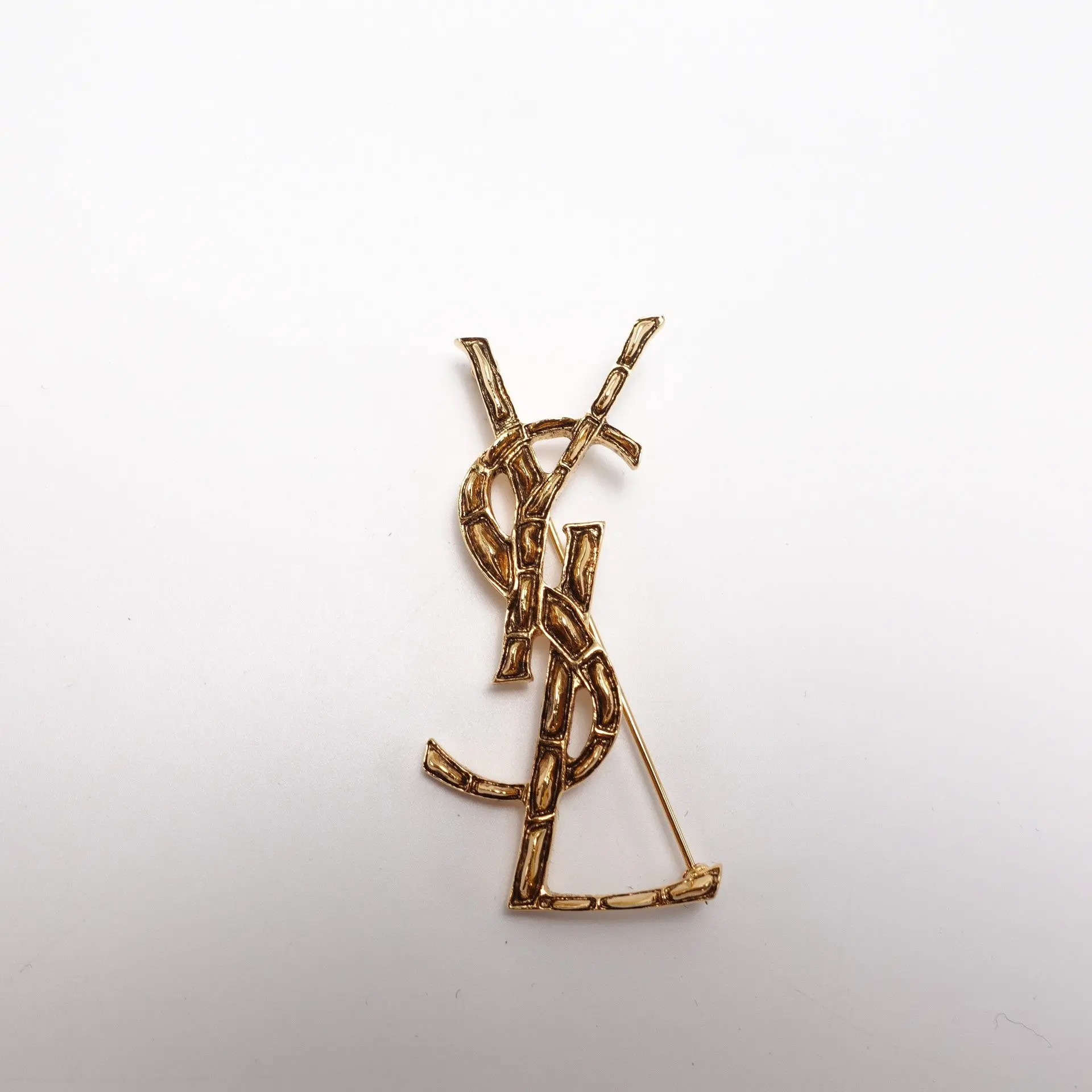 Pre-owned Yves Saint Laurent Gold Tone YSL Logo Brooch T10436168