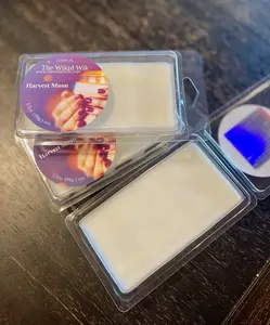 Harvest Moon - Soy Wax Melts...Warm, cozy, and nostalgic — like an autumn evening under a glowing harvest moon.