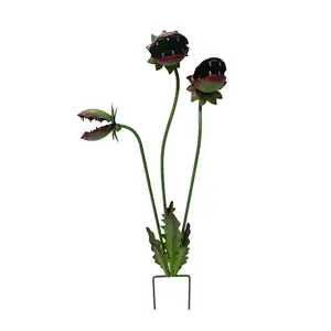 Metal Carnivorous Plant Garden Stake, Outdoor Courtyard Lawn Decor, Spiky Venus Flytrap Garden Art, Halloween Garden Decoration, Creepy Plant Lawn Decor