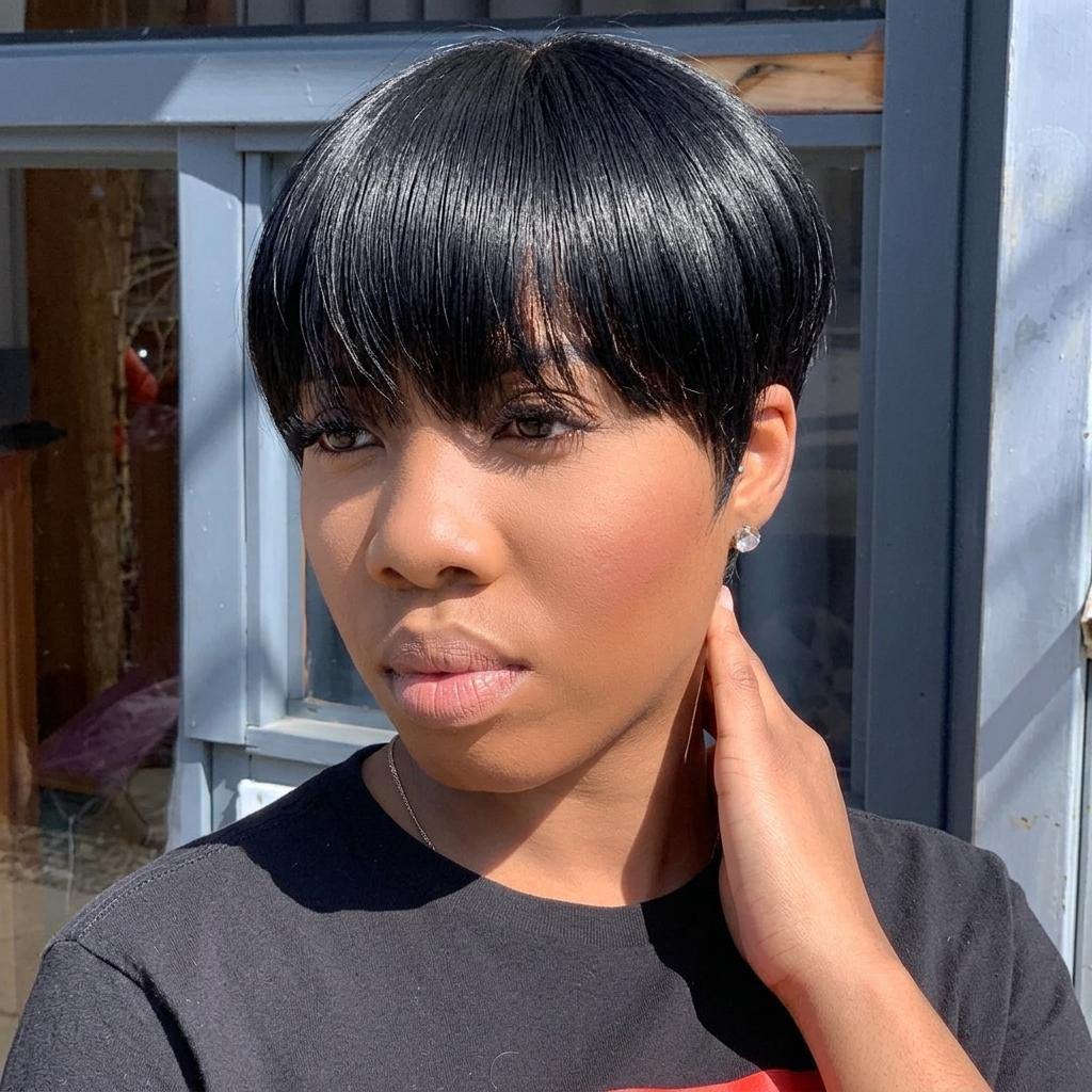 OPQHAIR  6 Inch Women' Short Wig Look Short Straight Hairstyle Suitable for Summer, Music Festivals, Parties & Casual Attire