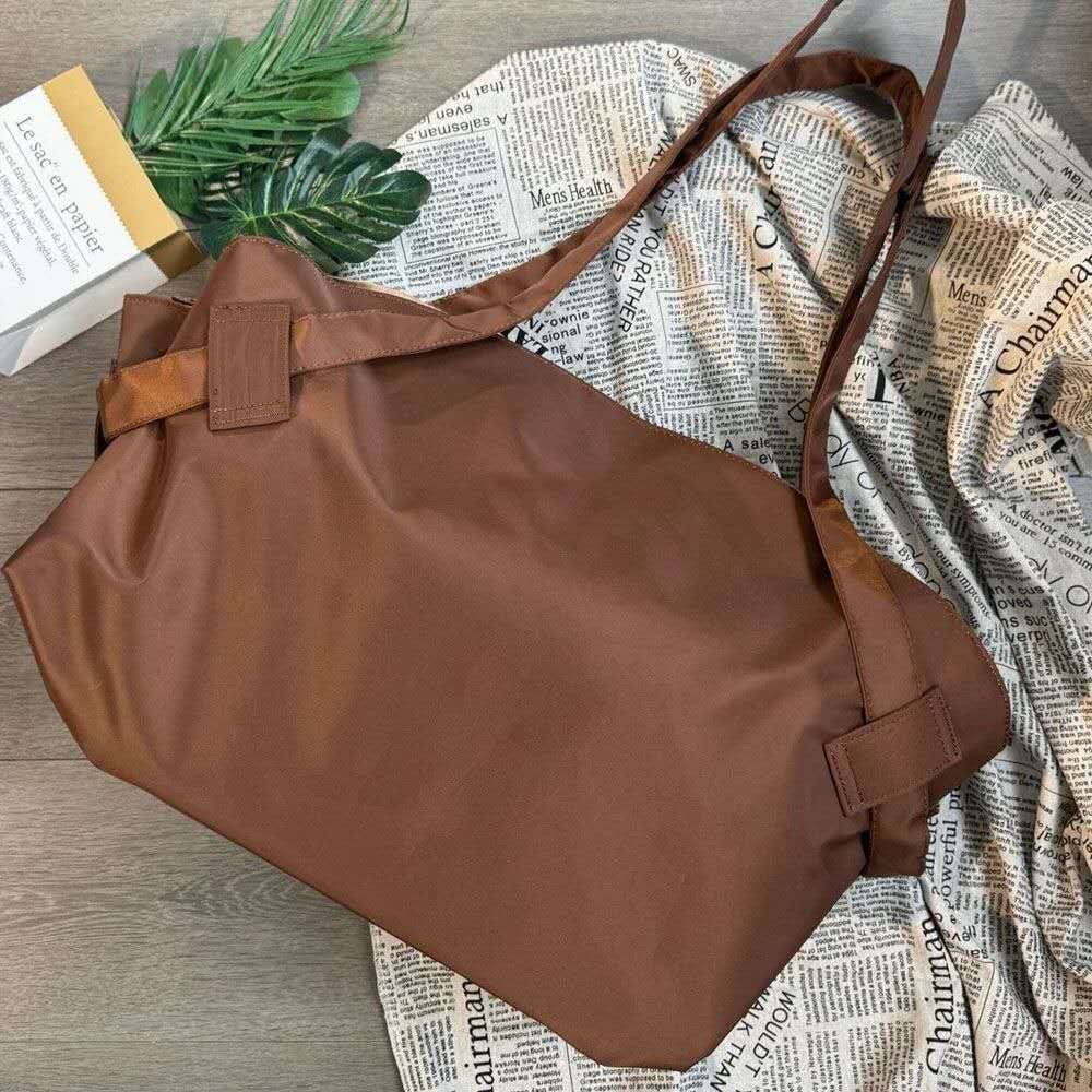 New portable travel storage bag - Large capacity single-shoulder cross-body luggage bag - Stylish travel storage bag for outings New portable travel storage bag - Large capacity single-shoulder cross-body luggage bag - Stylish travel storage bag for outings