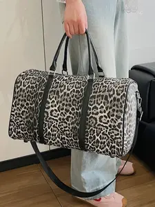 Fashion Leopard Travel Bag, Trendy Gym Bag, Scratch-Resistant Waterproof Large Capacity Casual Bag, Short Trip Backpack, Travel Duffle Bag