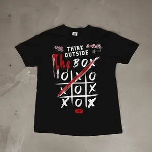 Think Outside the Box Graphic Tee – Urban Streetwear T-Shirt (Black Oversized Fit)