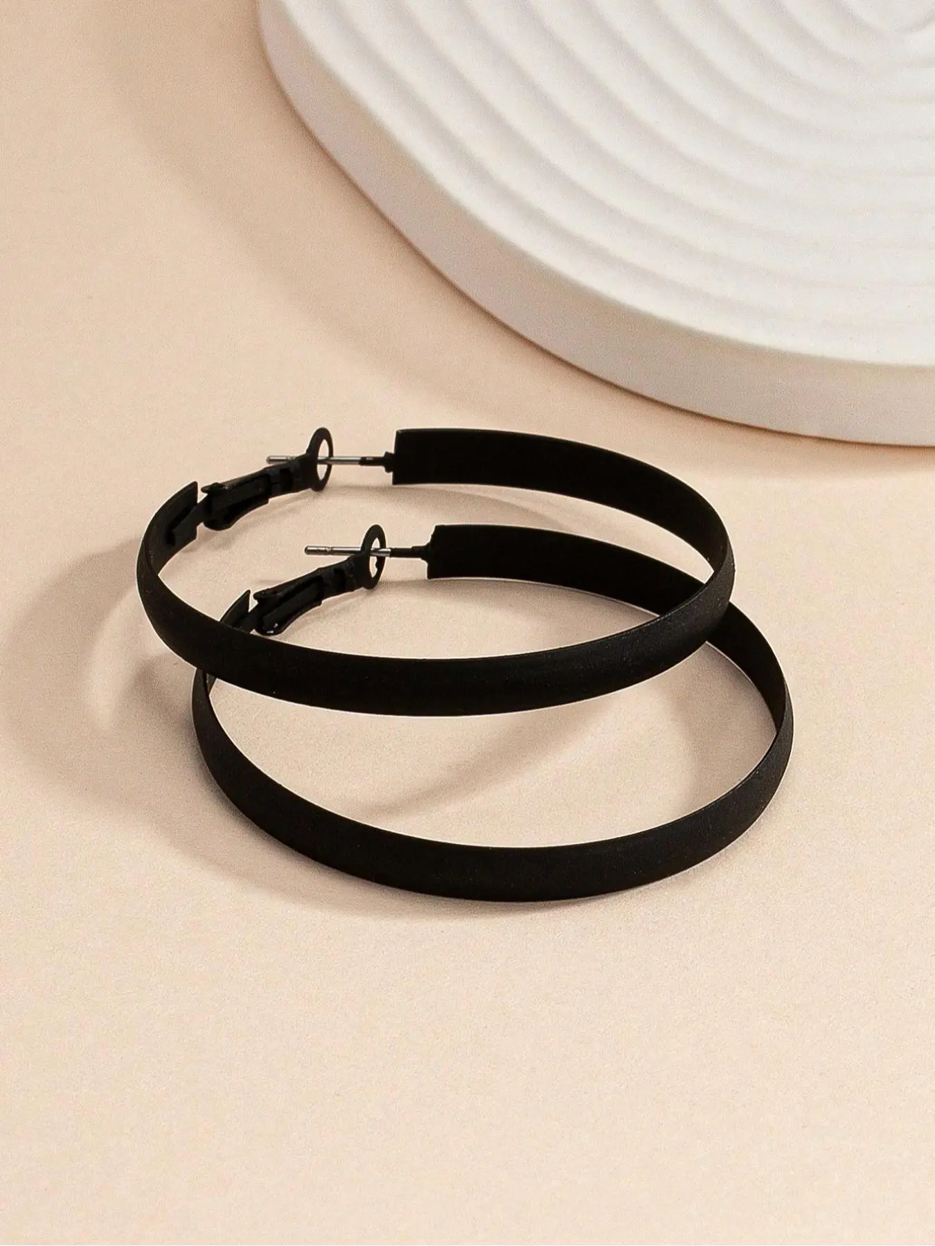 Plain Color Hoop Shape Earrings (1 Pair), Circle Shape Earrings, Flat Pierced Jewelry, Casual Jewelry for Women, Fashion Jewelry for Party, Daily Clothing Decor, Trendy Fashionable Accessories, Trendy All-match & Exquisite Jewelry for Birthday Gift