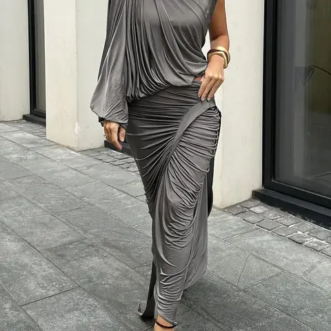 DOUCIU Spring And Autumn Intellectual Elegant Chic Minimalist Simple Casual Street Photography Look Skirt Set Outfit Women'S Fitted Thin Solid Color Half-Sleeved Top And Skirt Two-Piece Set, Outfits Set, Summer Womenswear Clothes