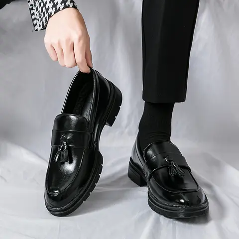 Ubetif Men's Casual Tassel Decor PU Leather Loafers - All Seasons Slip-On Flats, Elegant Plain Round Toe, Debonair Style, Daily Wear Dressier Footwear, Black Ankle Gentleman Shoes, Valentine's Day Gift
