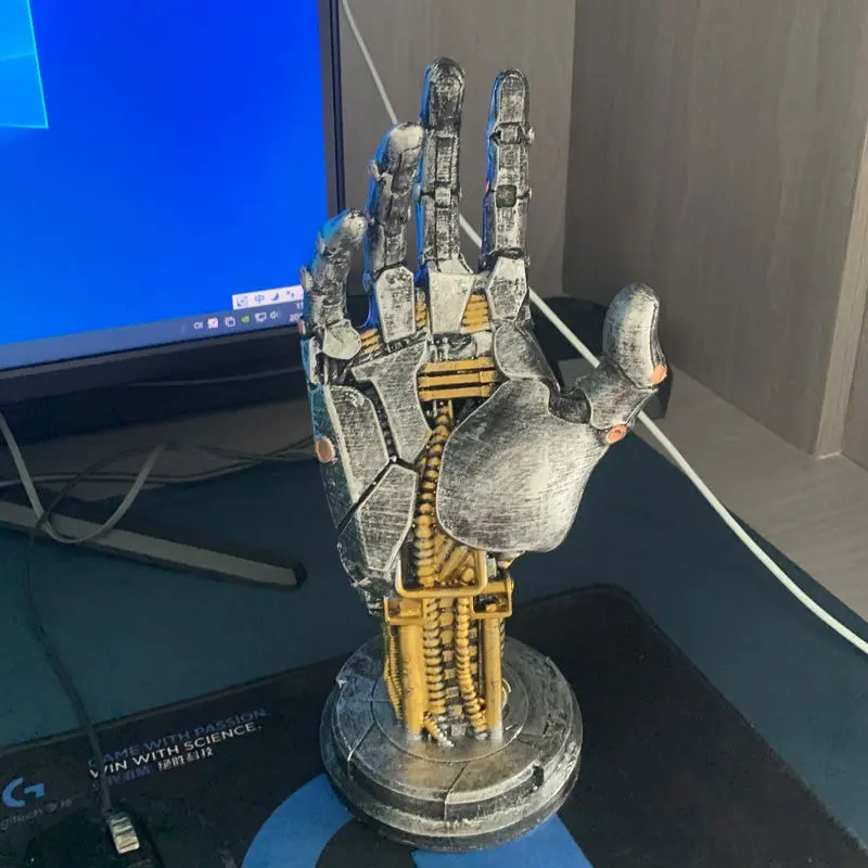 Retro Mechanical Robot Hand Statue, Distressed Silver Gold Cyberpunk Robot Palm Desktop Ornament