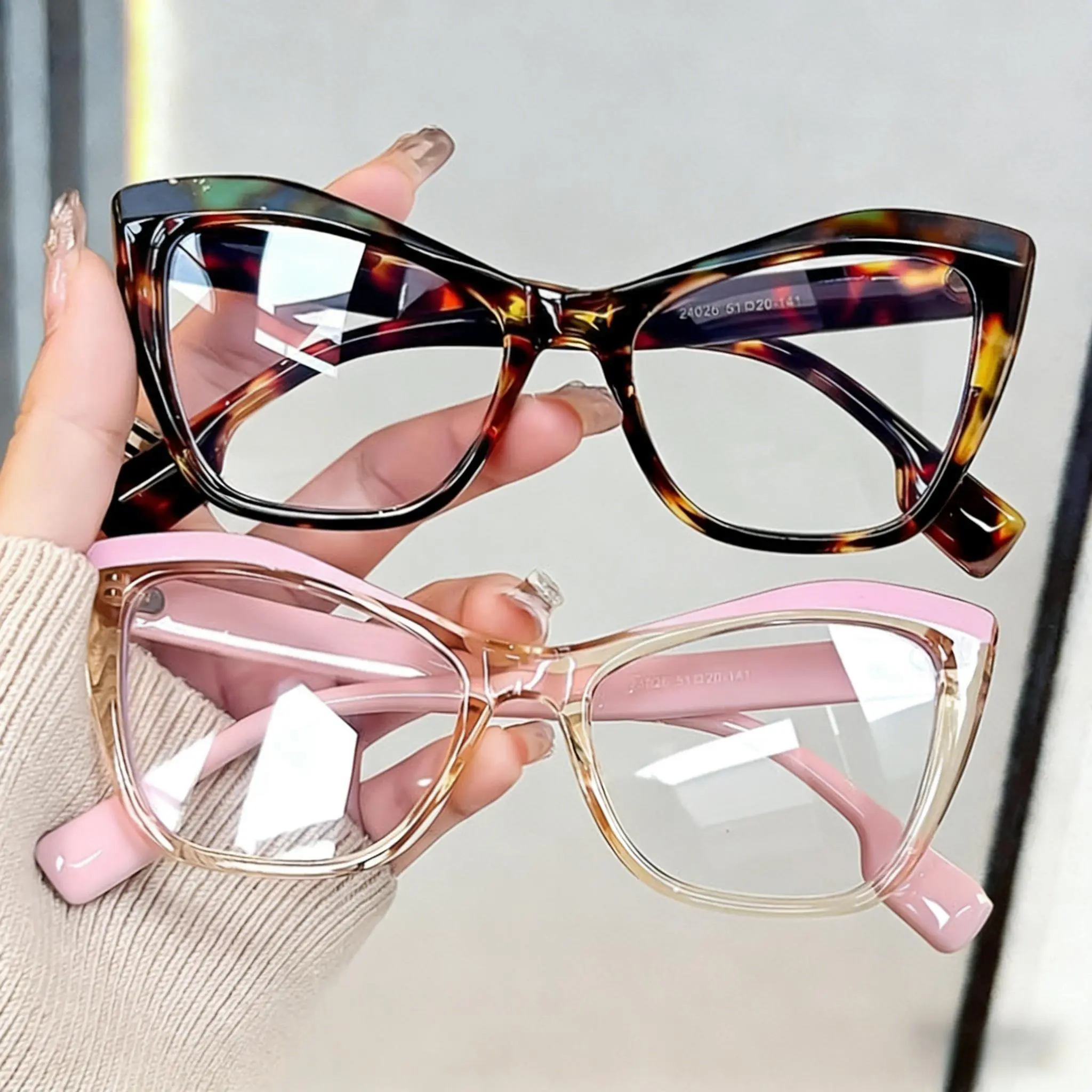 2-Pack Y2K butterfly cat eye transparent frame glasses, anti blue light, sun protection, UV protection PC glasses, fashionable retro trend versatile casual party sunglasses, suitable for daily wear