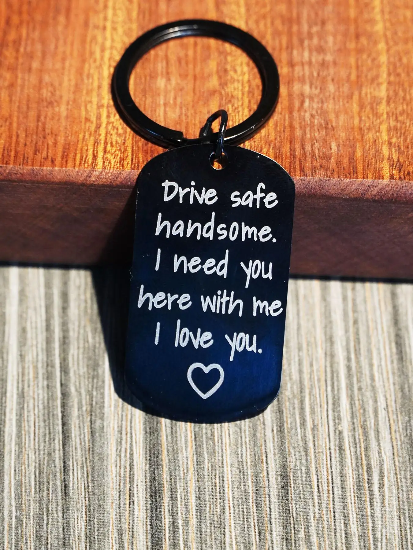 Fashion Letter Pattern Slogan Metal Keychain, Keychains for Men, Personalized Stainless Steel Keychain for Men & Women for Car Bag Daily Clothing Deco