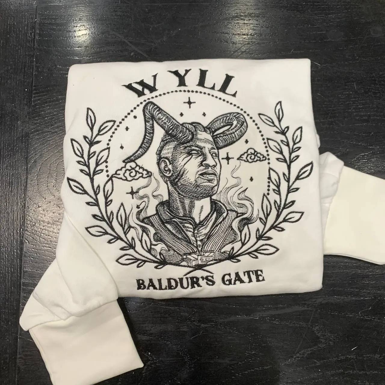 Baldurs Gate 3 Wyll Approves Sweatshirt beige, Baldur's Gate Embroidered Sweatshirt, Adventure Awaits Shirt